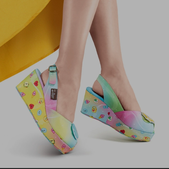 Hot Chocolate Design Picnic Sandals - Picture 7 of 16